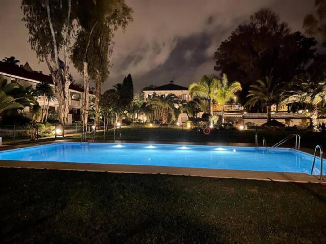 Puerto Banus Apartment Near Beachfront, Sunny Terrace, Pool, Tennis Court, Parking And Movies Projector Marbella Eksteriør bilde